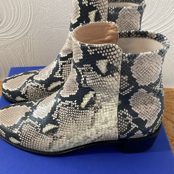 STUART WEITZMAN RESERVE BOOT - Picture 9 of 10